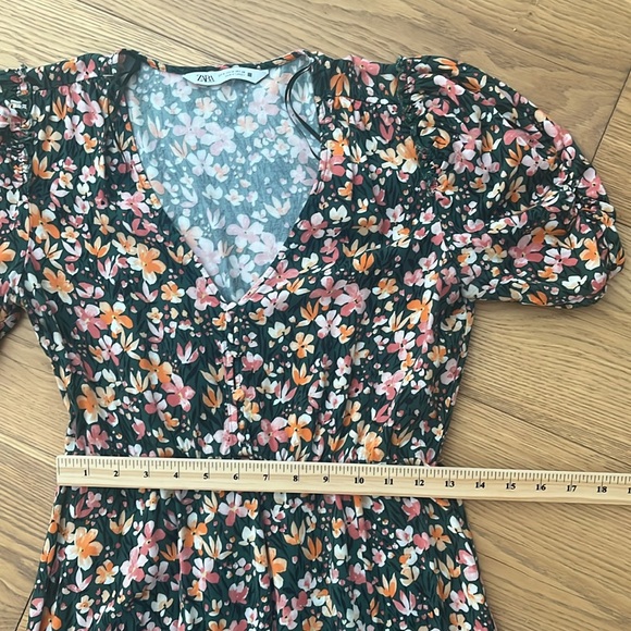 Zara floral midi dress size medium - Picture 5 of 6